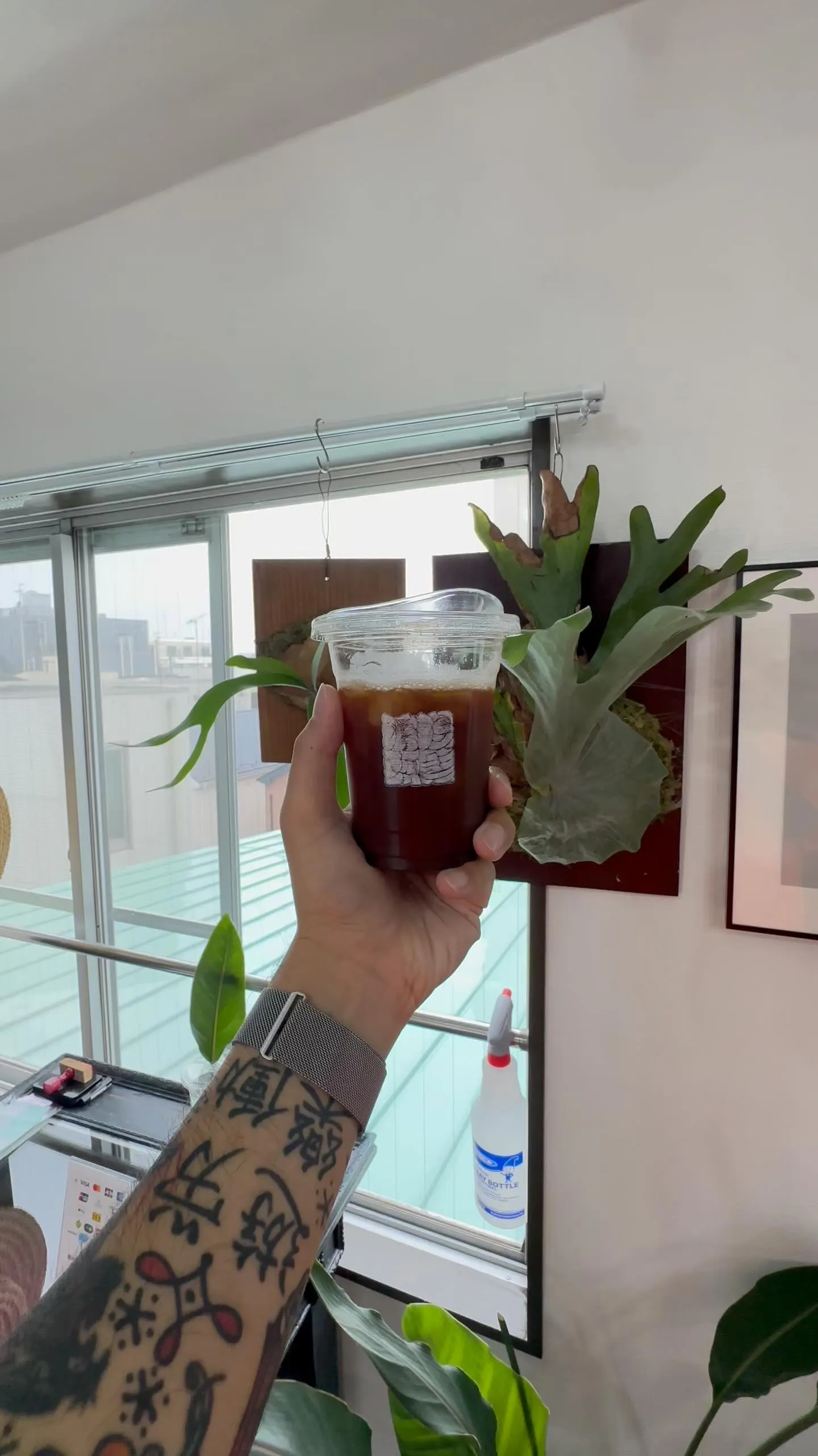 『雨でもフレッシュなコーヒーを。